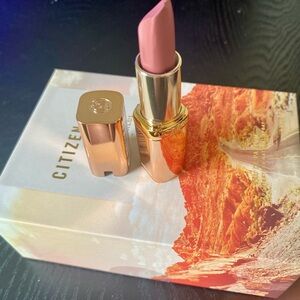 Luxurious L’Oreal Silky Nude Intense Lipstick - NEW